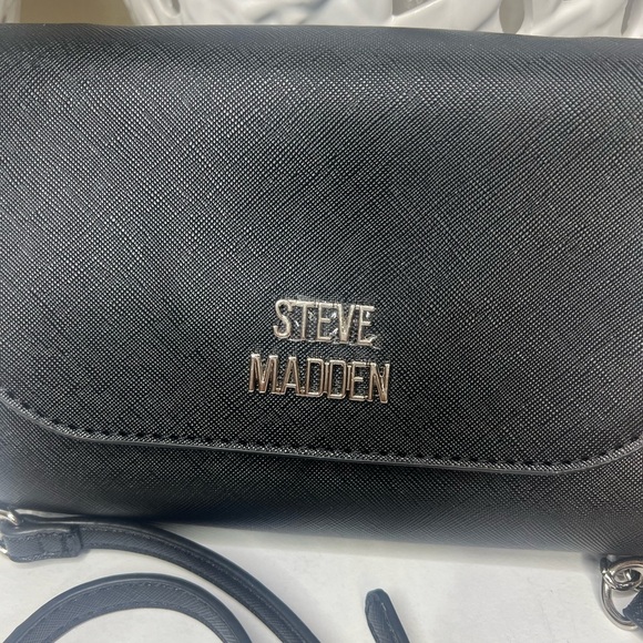 Steve Madden black crossbody bag, with silver detailing! NWT - Picture 3 of 7
